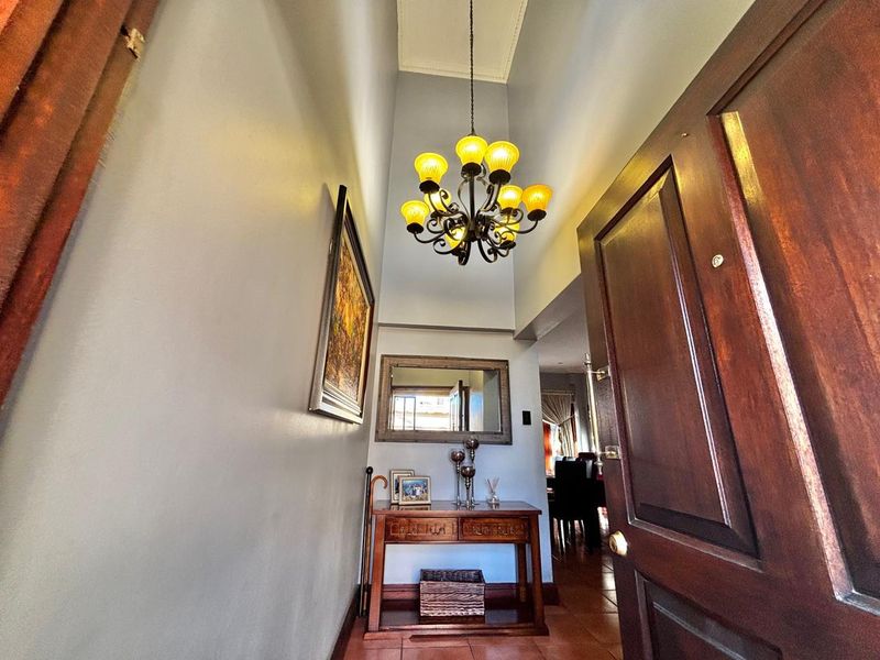 Elegant Tuscany-Style 3-Bedroom Home for Sale in Secure Complex - Secunda - Photo 2