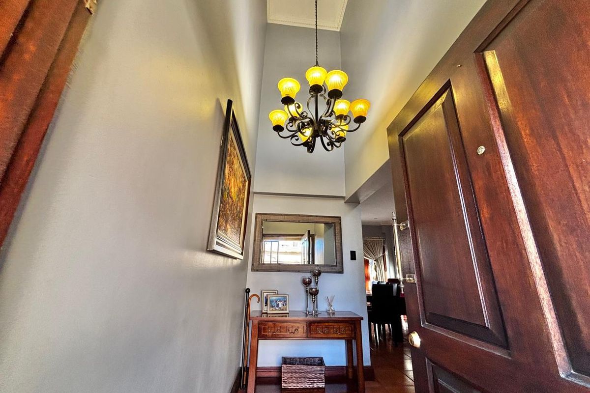 Elegant Tuscany-Style 3-Bedroom Home for Sale in Secure Complex - Secunda - Photo 2