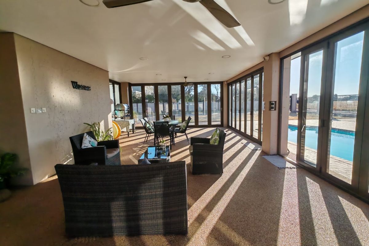 4 Bedroom House for Sale in Vaalpark - Photo 3