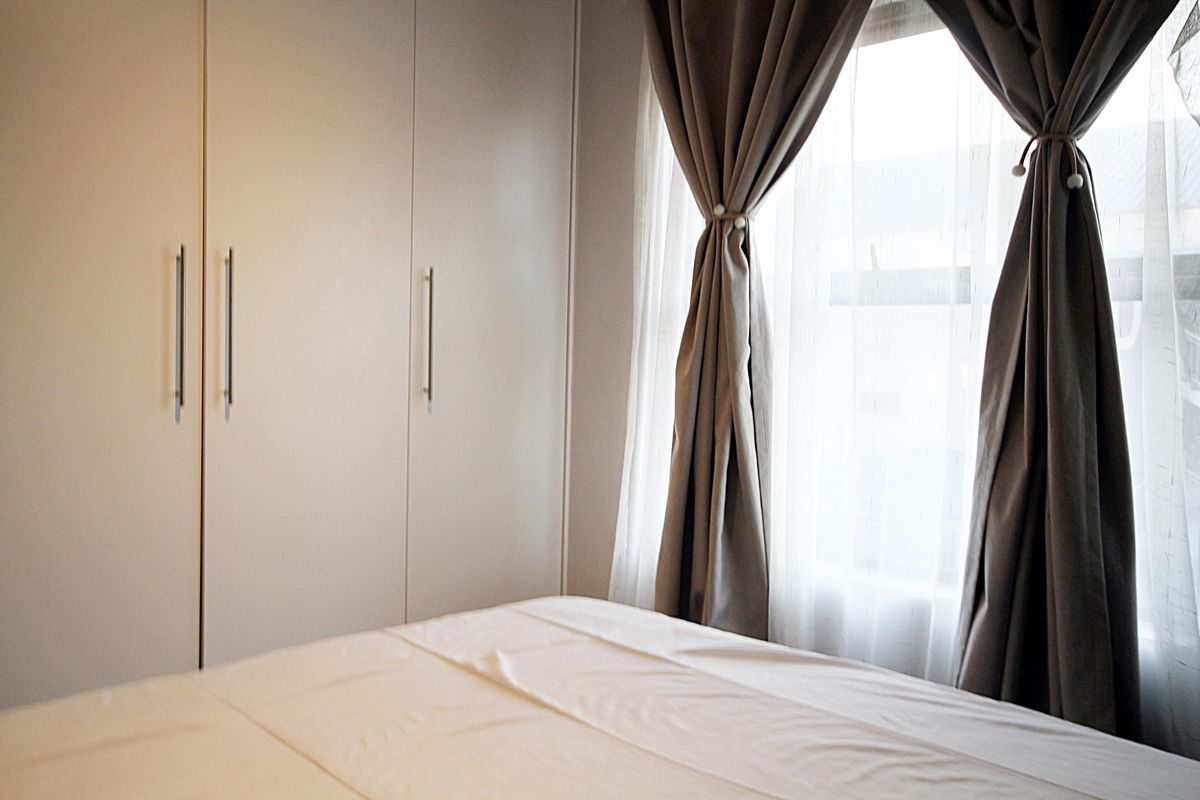 Modern 2-Bedroom Apartment in Secure Complex – Prime Location Near Arbour Crossing - Photo 5