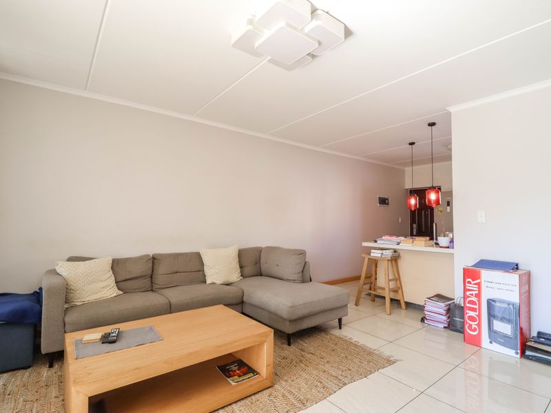 Elegant Unit in Premier Complex - Photo 4