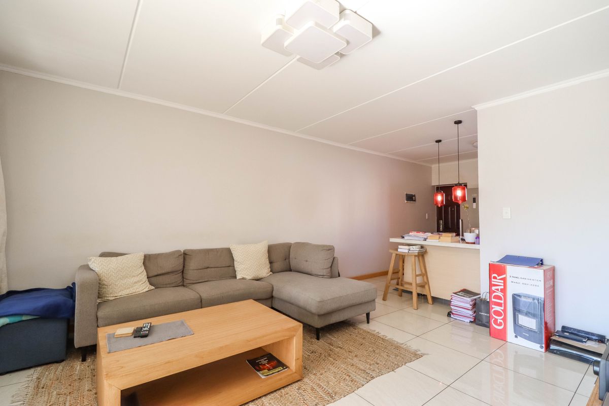 Elegant Unit in Premier Complex - Photo 4