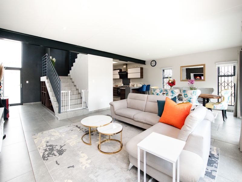 MODERN 3 BEDROOM HOUSE IN THE HUTTON ESTATE - Photo 8