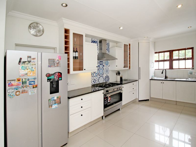 Single story easy living! - Photo 4