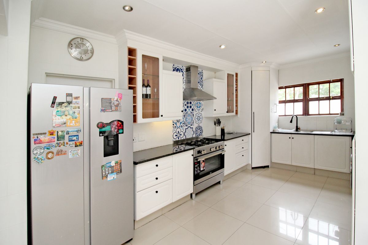 Single story easy living! - Photo 4