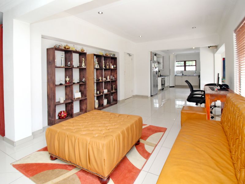 Single story easy living! - Photo 10