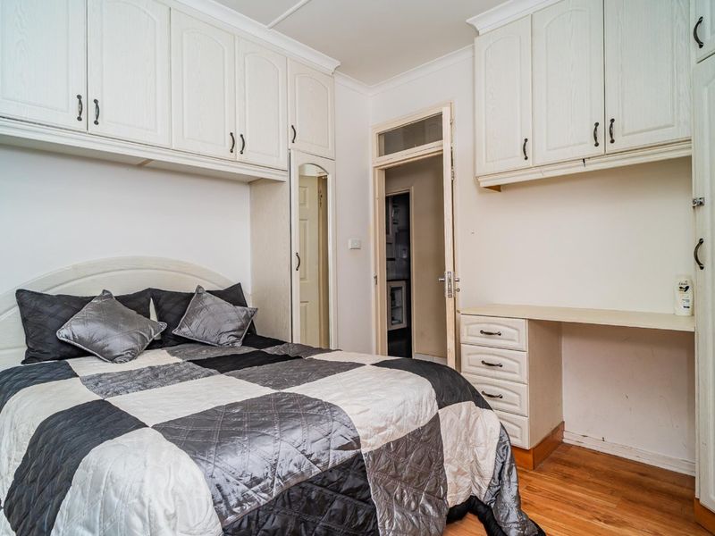 🏡 Beautiful Family Home for Sale in Prime Athol Heights Location - Photo 8