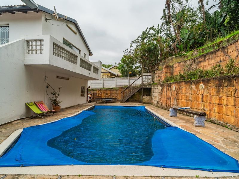 🏡 Beautiful Family Home for Sale in Prime Athol Heights Location - Photo 3