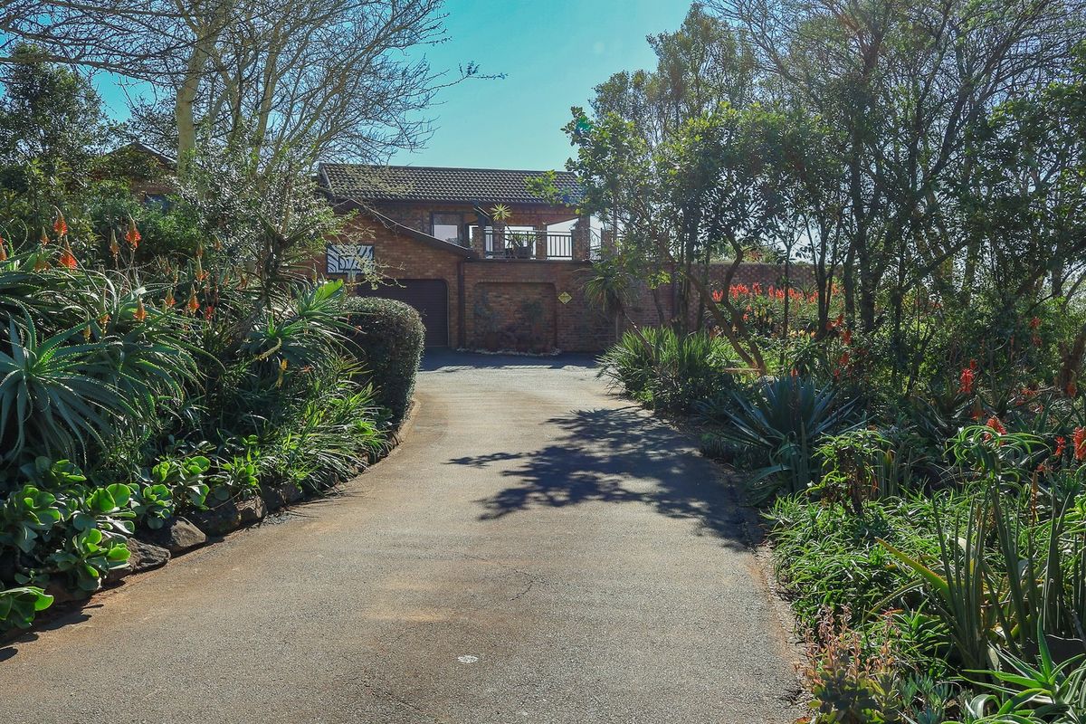 Exquisite 4-Bedroom Home in KwaWula Game Estate, Howick - Photo 5