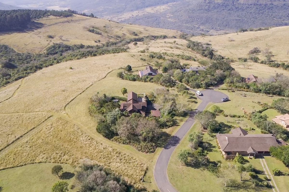 Exquisite 4-Bedroom Home in KwaWula Game Estate, Howick - Photo 2