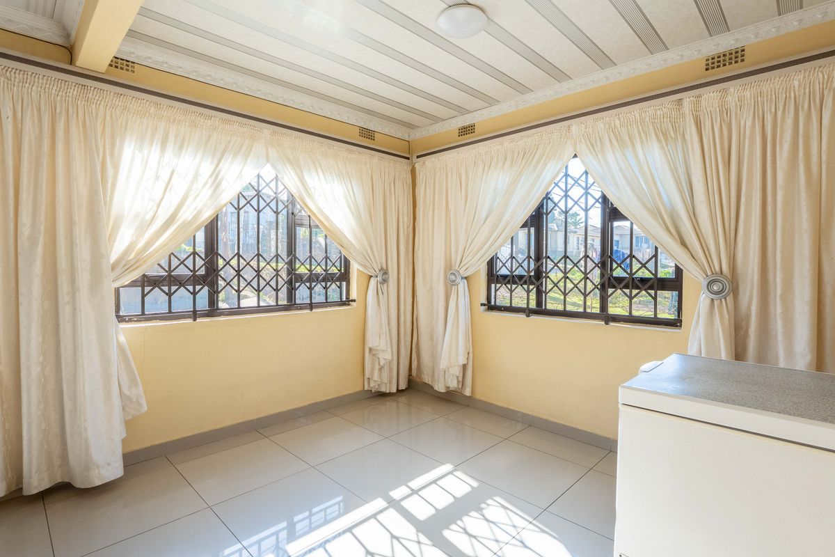 Spacious 3 Bedroom house for sale in Illovu!!!! - Photo 4