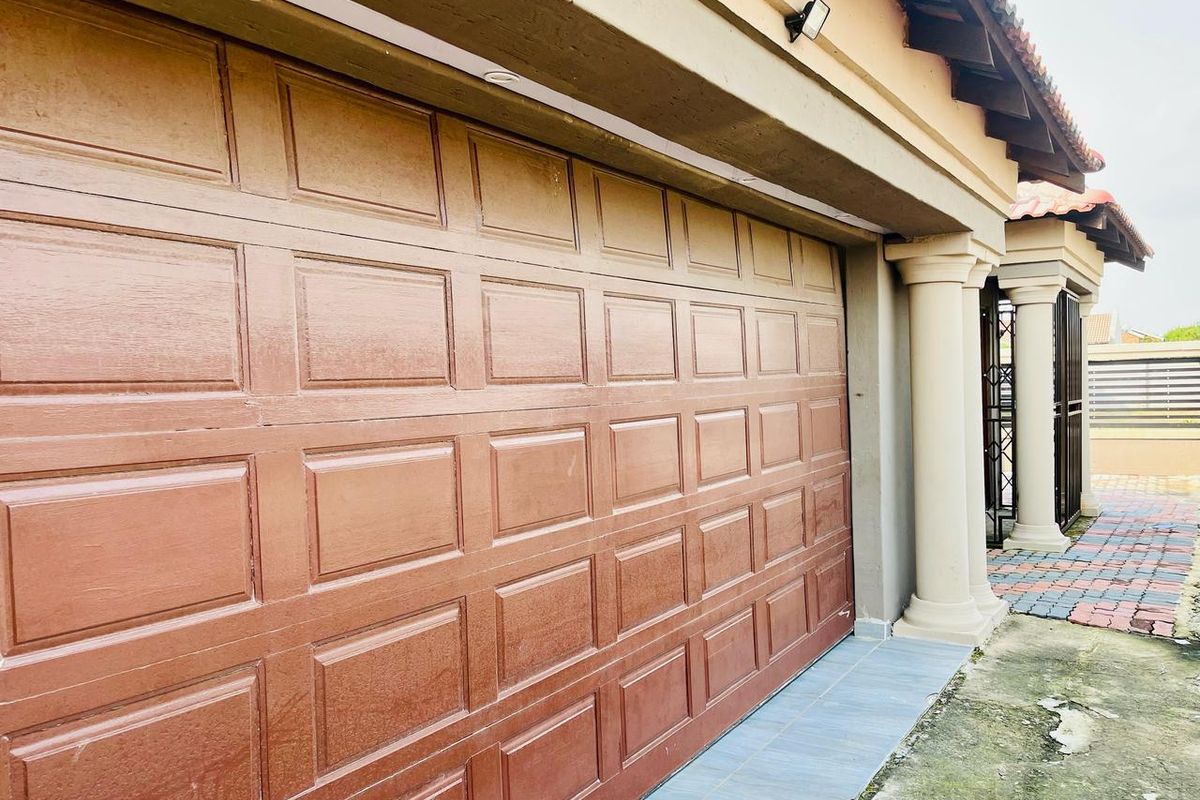 Freehold For Sale In Secunda - Photo 3