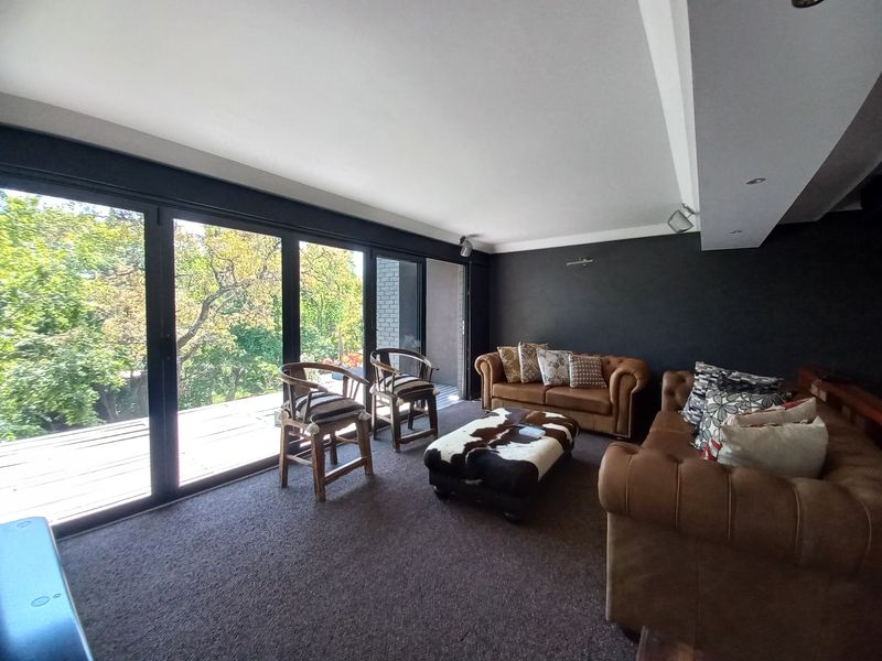 A Private Sanctuary: Luxury Estate Living in Nature - Photo 10