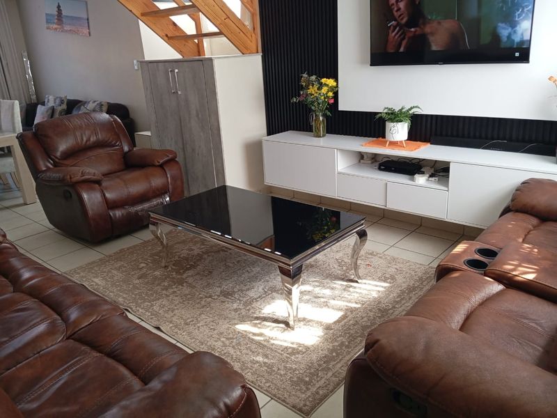 A three bedroom  double story town house in waterval east Rustenburg - Photo 5