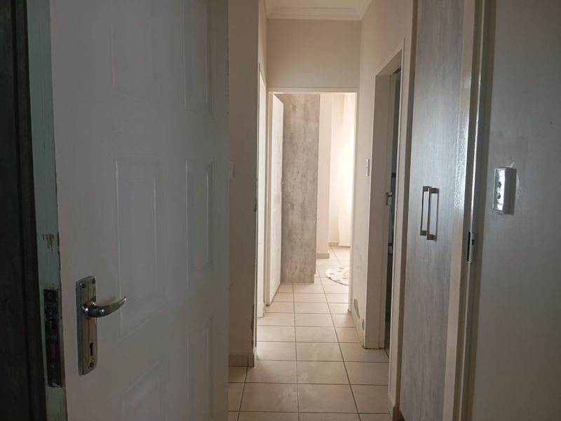 A three bedroom  double story town house in waterval east Rustenburg - Photo 9