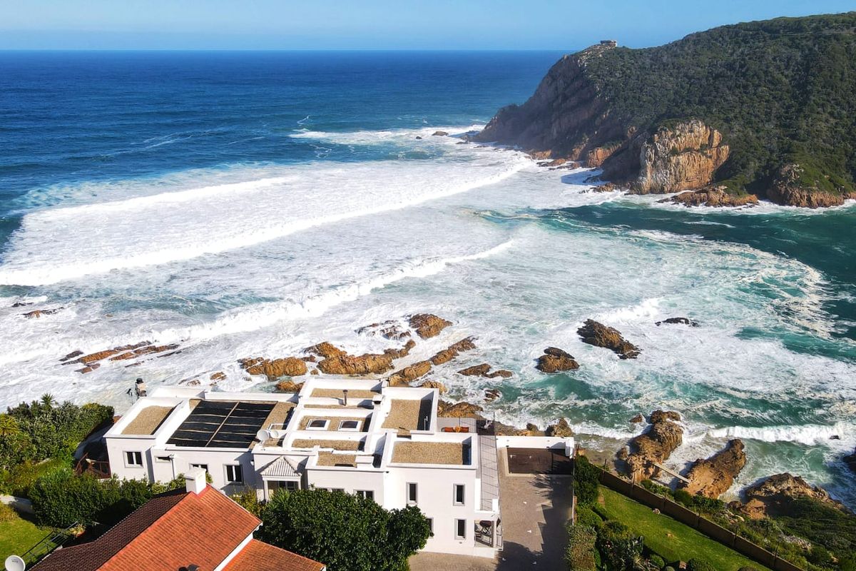 Award-Winning 5-Star Boutique Hotel on Knysna’s Iconic Eastern Heads - Photo 4