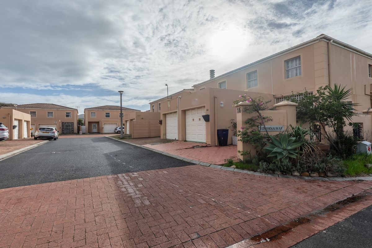 The Ultimate Lock-Up-and-Go in Parklands Central - Photo 2