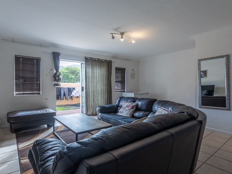 The Ultimate Lock-Up-and-Go in Parklands Central - Photo 4