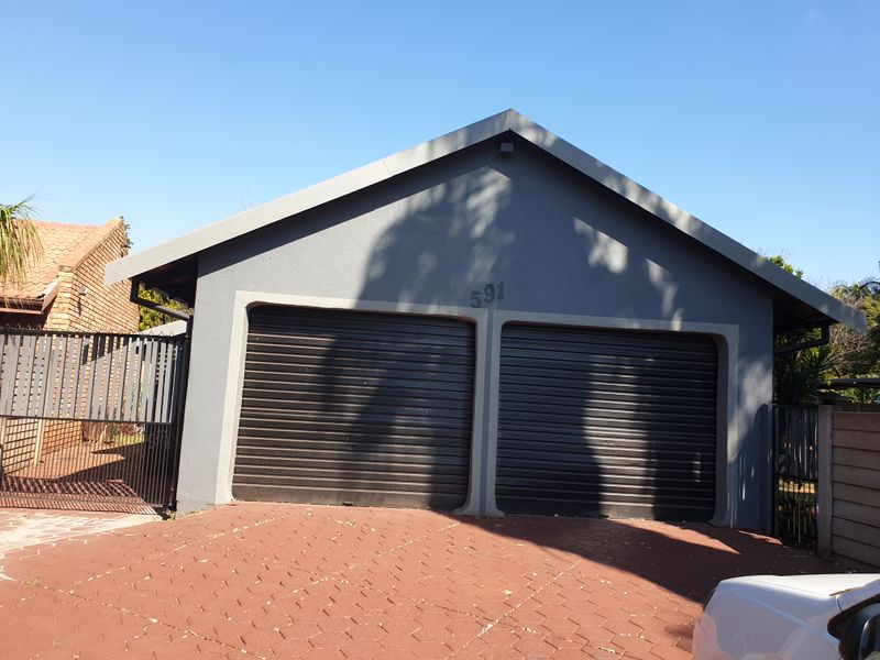 Cozy Home, Endless Possibilities - Photo 10