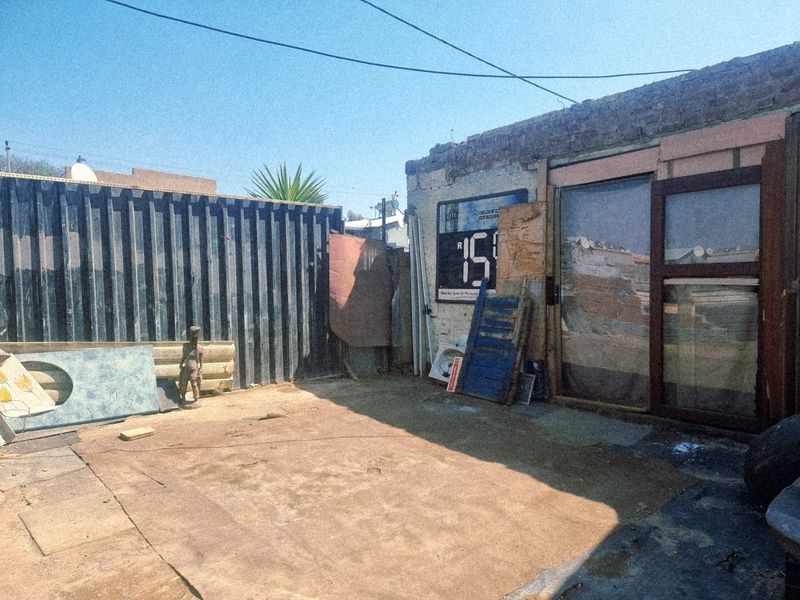 2 Bedroom House for Sale - Photo 3
