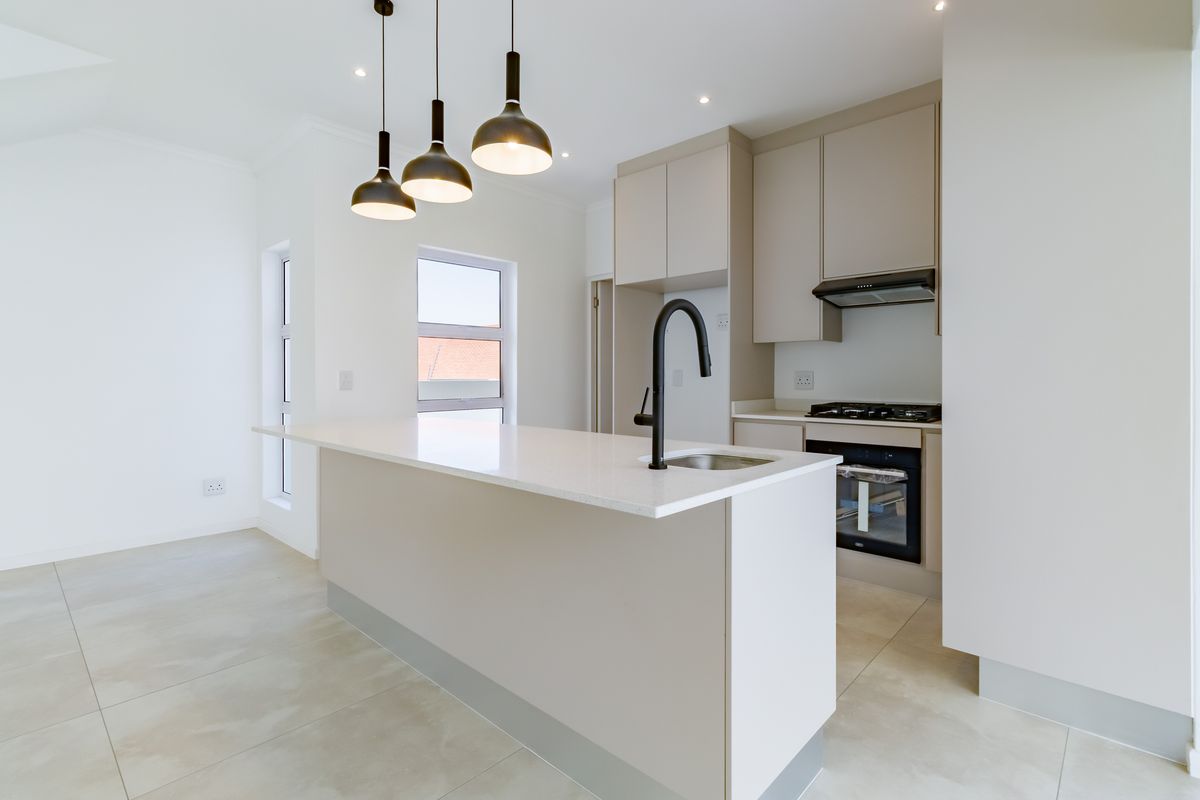 Brand new home for sale Sandton—ideal for modern family living - Photo 3