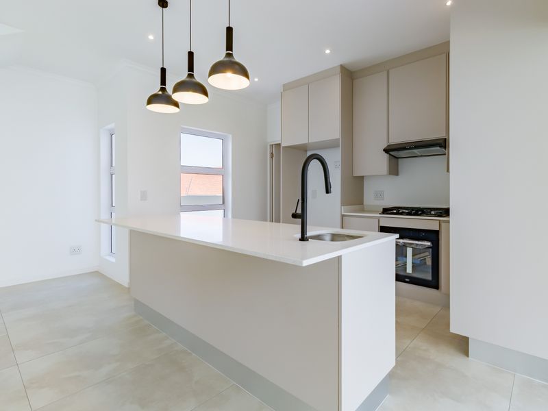 Brand new home for sale Sandton—ideal for modern family living - Photo 3