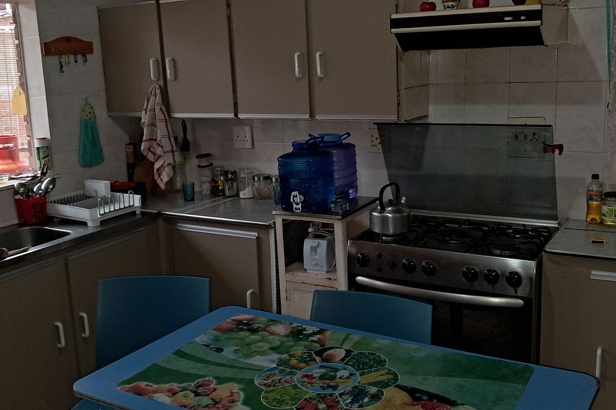 Freestanding For Sale In Utrecht - Photo 3