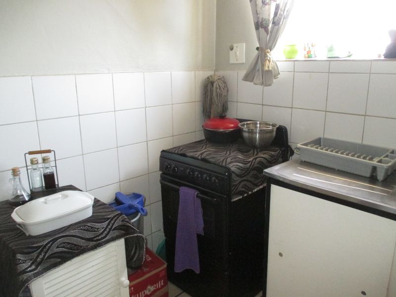 Cozy 1 bedroom Flatlet for sale in the very popular Moot area - Photo 9