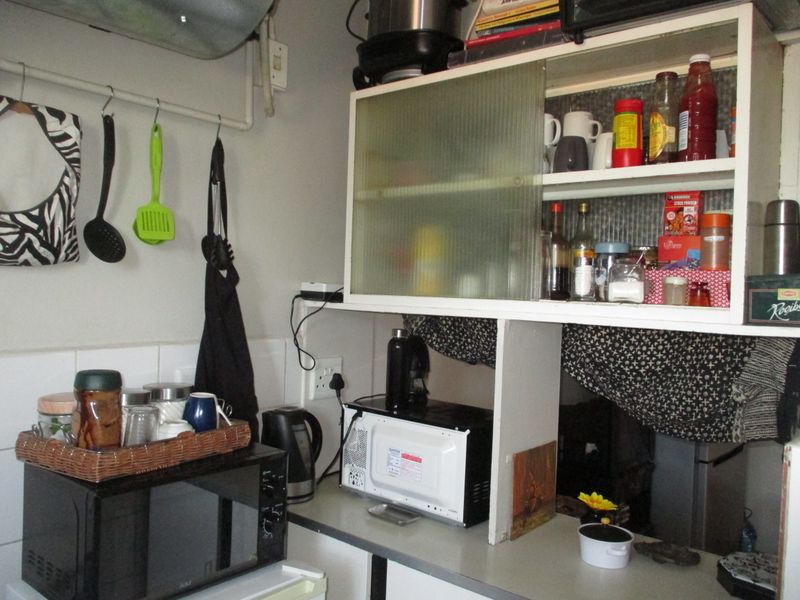 Cozy 1 bedroom Flatlet for sale in the very popular Moot area - Photo 8