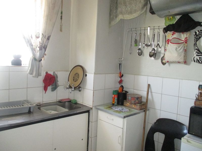 Cozy 1 bedroom Flatlet for sale in the very popular Moot area - Photo 7