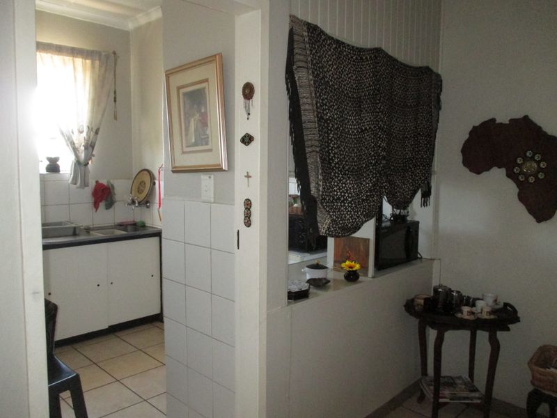 Cozy 1 bedroom Flatlet for sale in the very popular Moot area - Photo 6