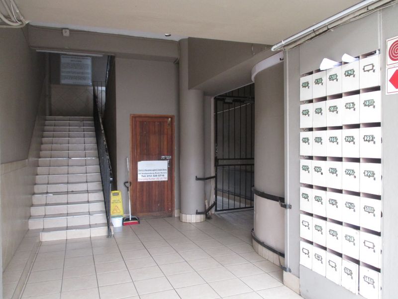 Cozy 1 bedroom Flatlet for sale in the very popular Moot area - Photo 3