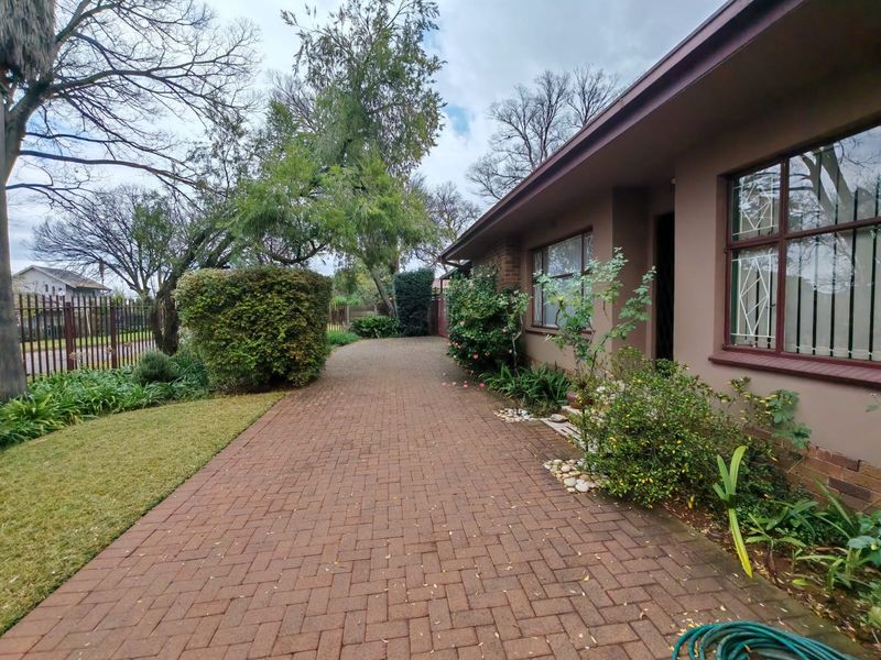 5 Bedroom House for Sale in Vanderbijlpark SW5 - Photo 4