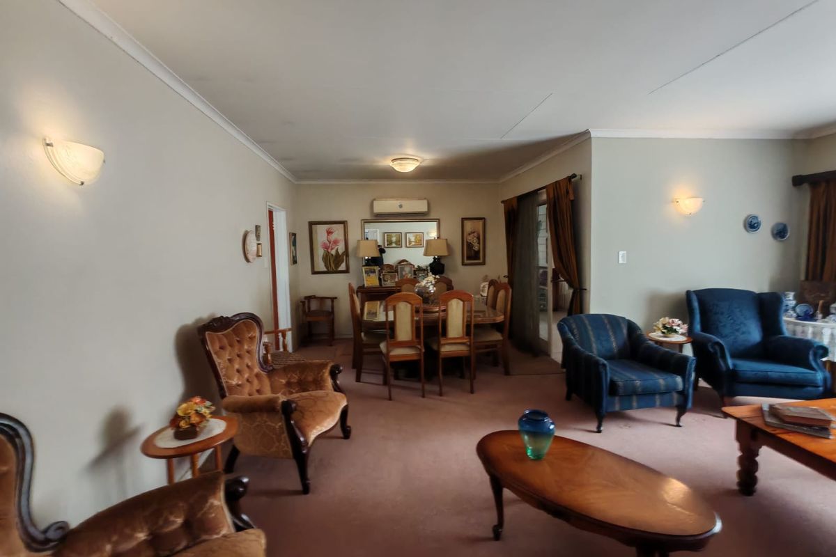 Discover your dream home in Vaalpark's heart - Photo 4