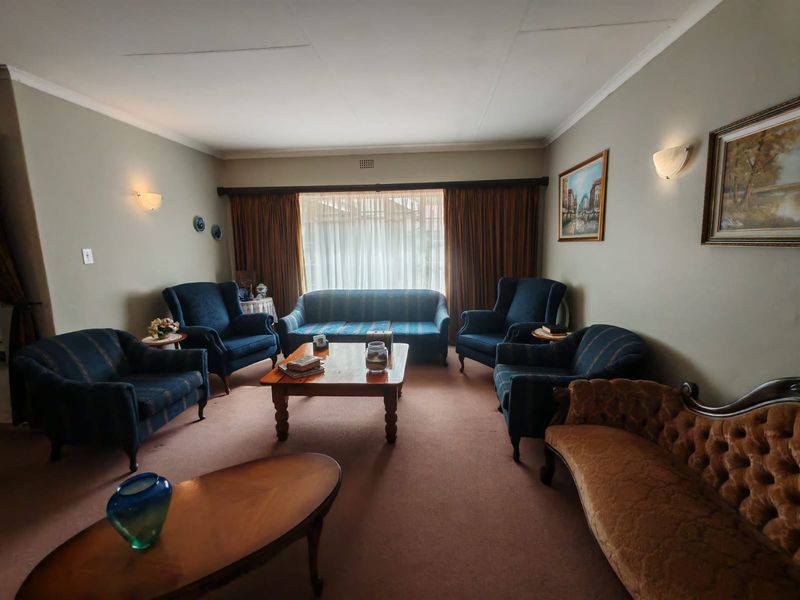 Discover your dream home in Vaalpark's heart - Photo 9