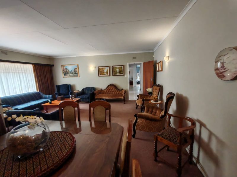 Discover your dream home in Vaalpark's heart - Photo 5