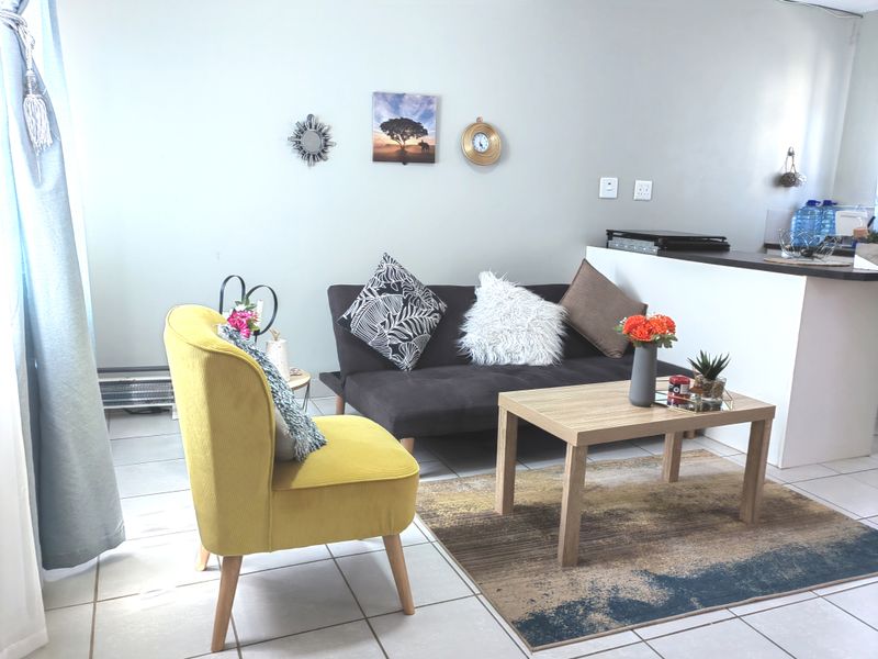 Modern 2-Bedroom Duplex in Secure Gated Estate - Photo 4