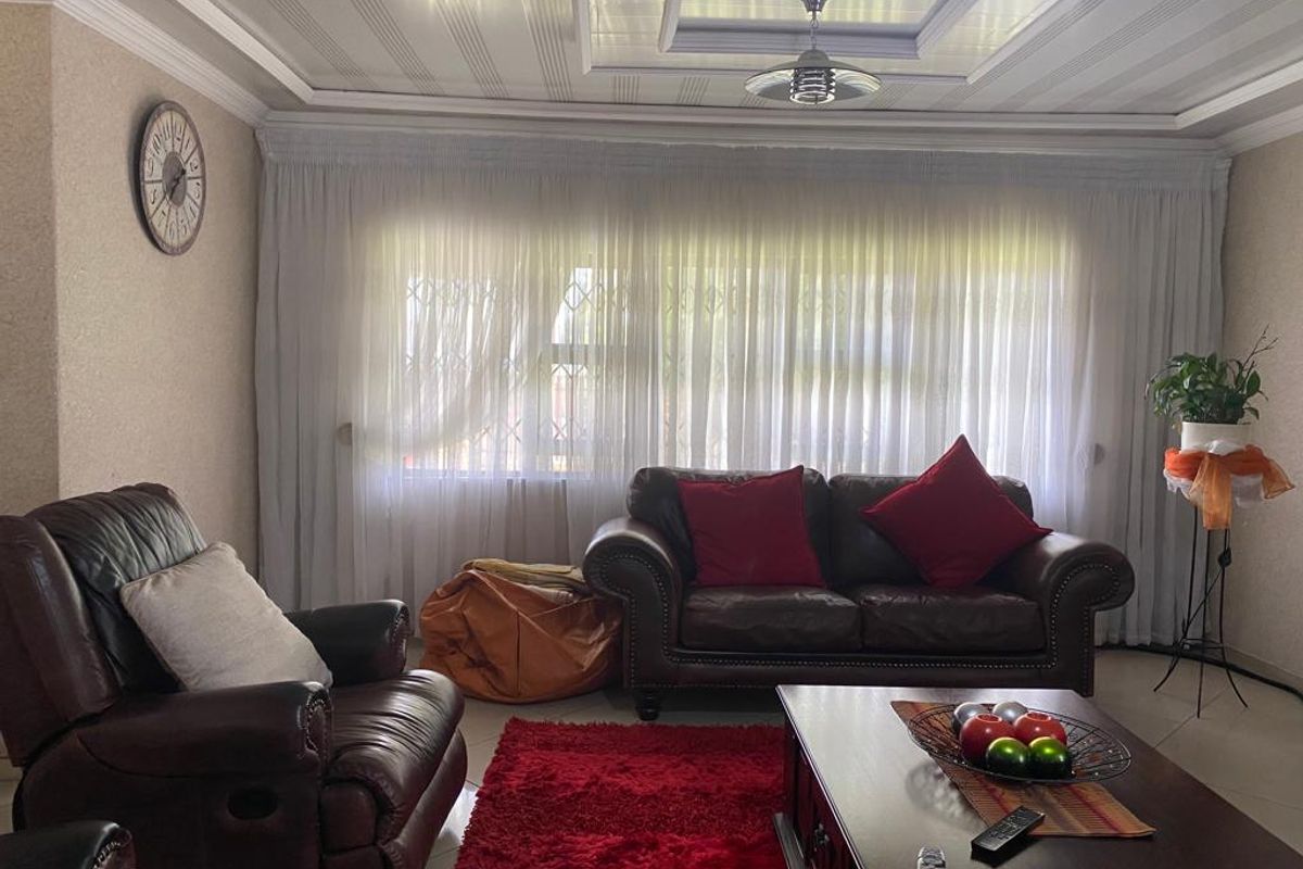 3 Bedroom House To Rent - Photo 3