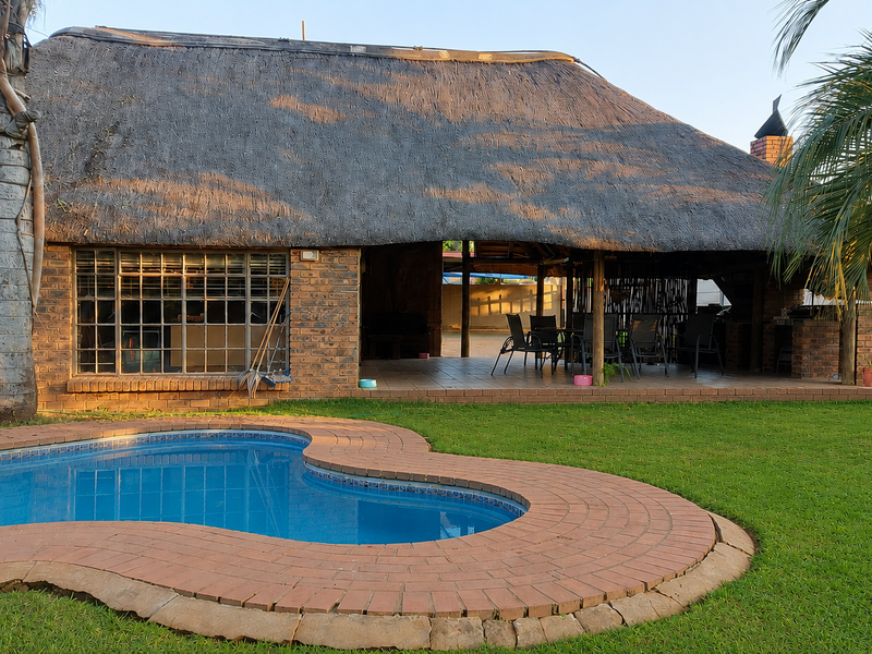 Family home in Bo-dorp - Photo 1