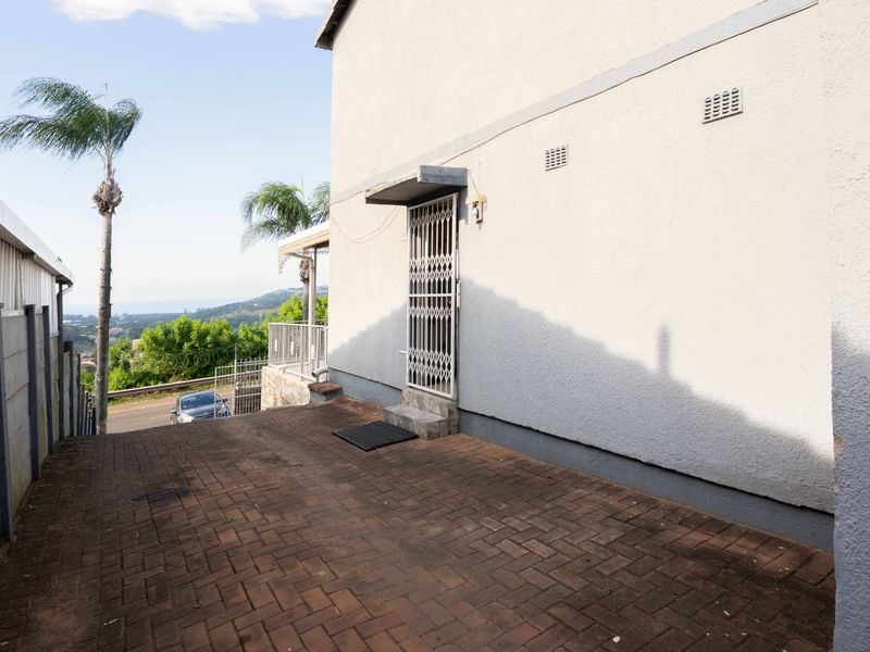 Peaceful 2-Bedroom Home with Distance Sea View – Lotus Park, Isipingo - Photo 2