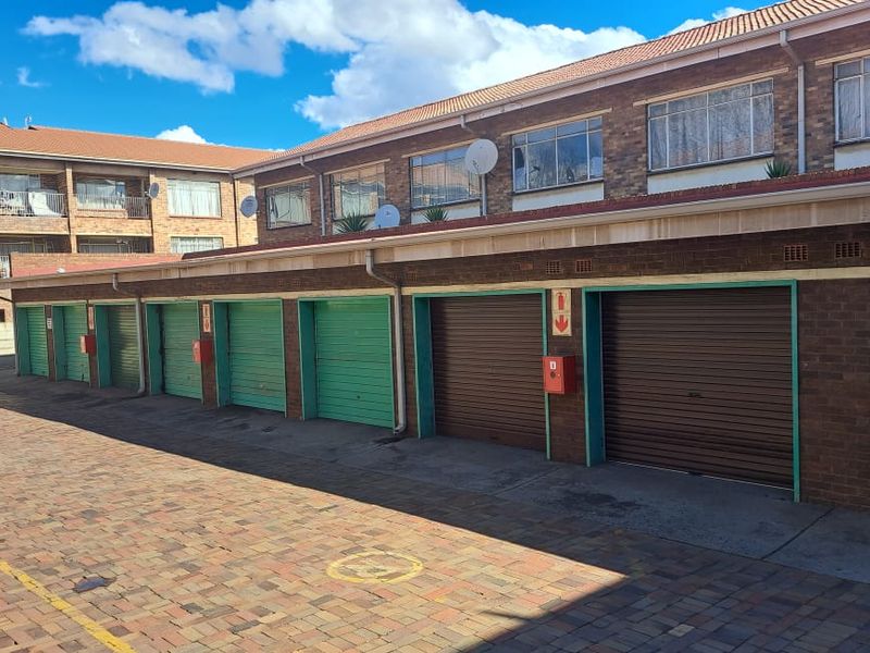 1 Bedroom Flat for Sale - Photo 2