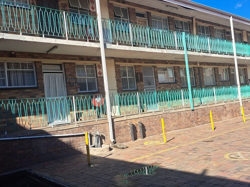 1 Bedroom Flat for Sale - Photo 3