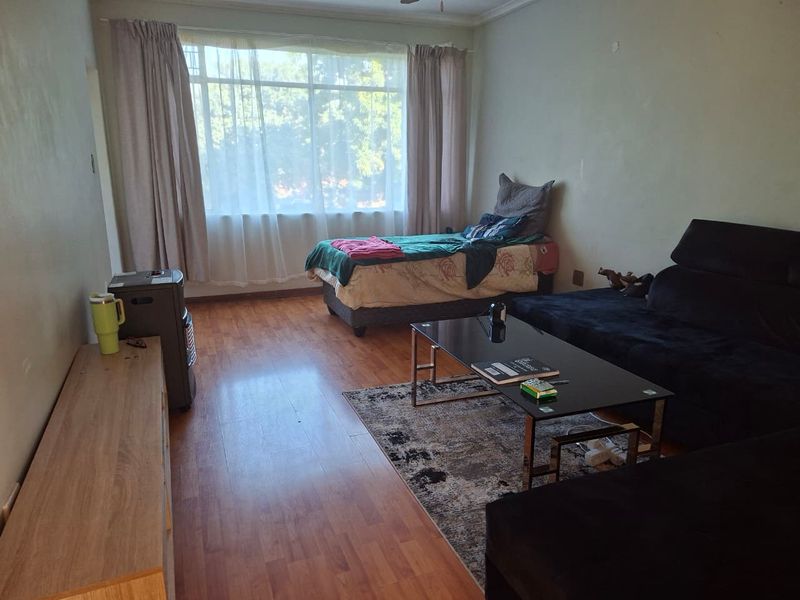 1 Bedroom Flat for Sale - Photo 1