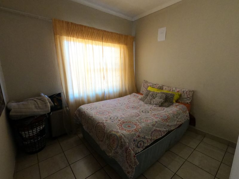 Charming Apartment for Sale in Vorna Valley, Midrand - Photo 8