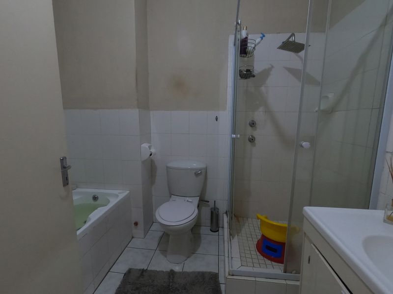 Charming Apartment for Sale in Vorna Valley, Midrand - Photo 7