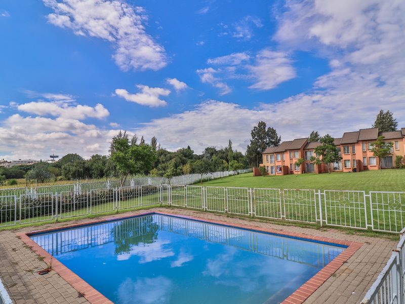 Ground Floor townhouse in the heart of Erand Gardens - Photo 8