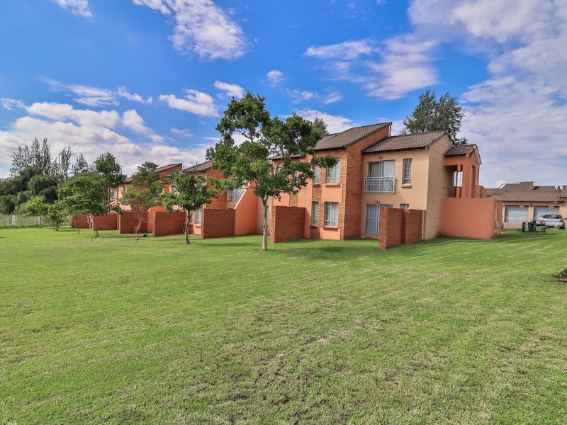 Ground Floor townhouse in the heart of Erand Gardens - Photo 7