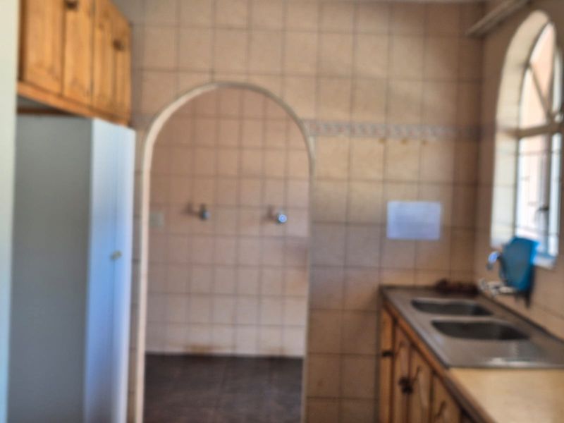 Spacious family home - Photo 10