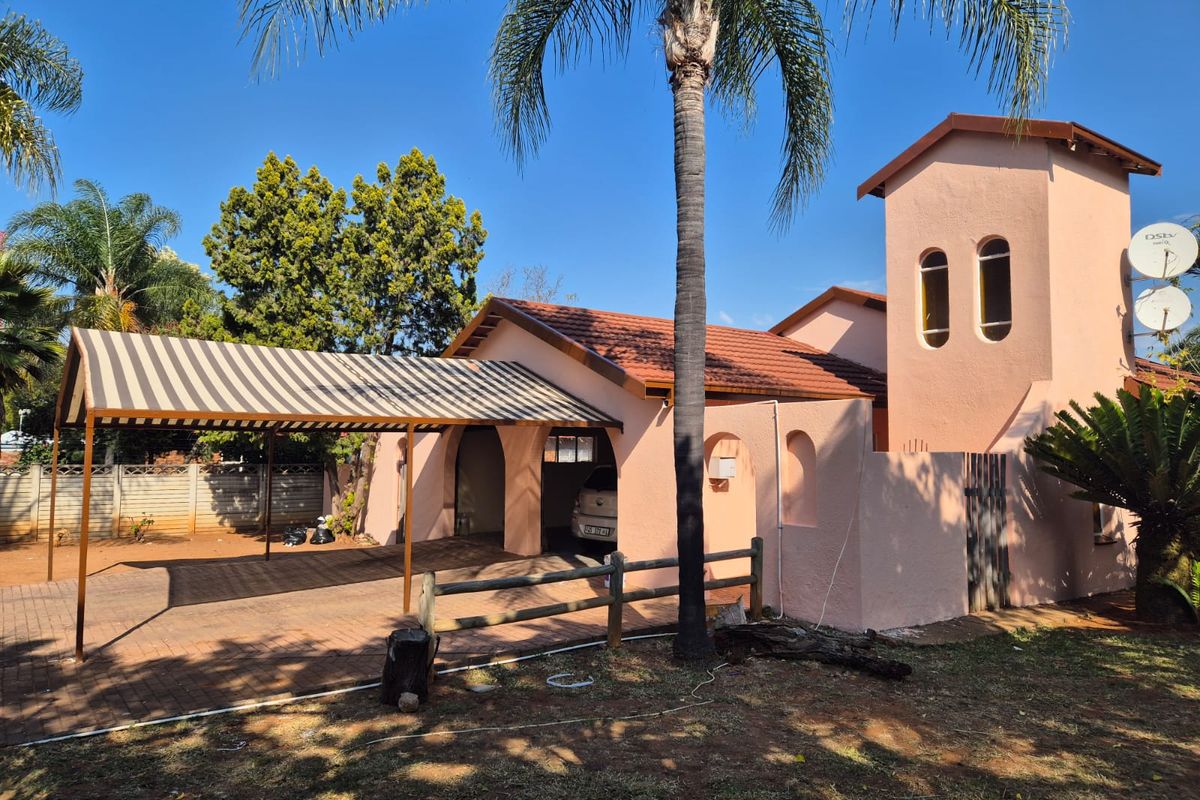 Spacious family home - Photo 2