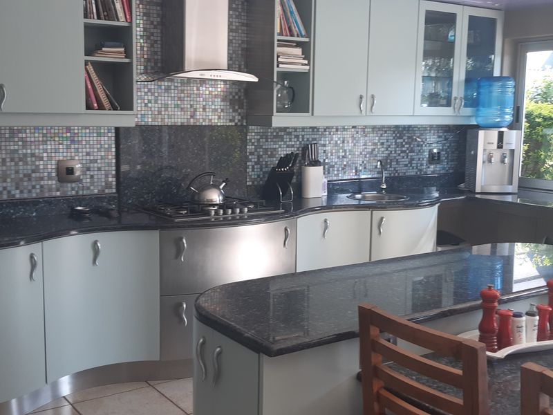 Sensational furnished  DIPLOMATIC Masterpiece with breathtaking views - Photo 10